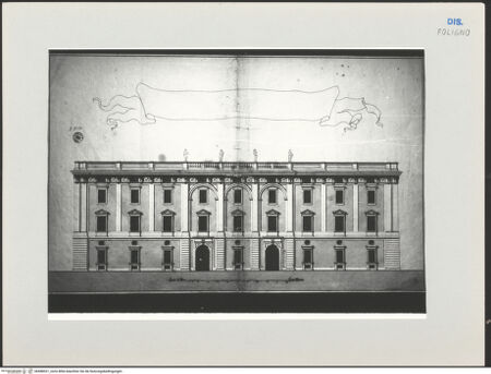 Vorderseite von Biblioteca Communale, Foligno & Fotoottica Romagnoli [https://www.deutsche-digitale-bibliothek.de/content/lizenzen/rv-ez/] Entwurf für die Fassade des Palazzo Colonna - , bh588521_recto. Foto.