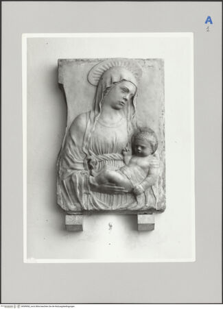 Vorderseite von unbekannt [https://www.deutsche-digitale-bibliothek.de/content/lizenzen/rv-ez/] Madonna mit Kind - Gesamtansicht, bh589082_recto. Foto.