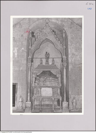 Vorderseite von Dinotola, Salvatore [https://www.deutsche-digitale-bibliothek.de/content/lizenzen/rv-ez/] Grabmal der Brüder Francesco und Nicola Anguillara - Gesamtansicht, bh589091_recto. Foto: Dinotola, Salvatore.