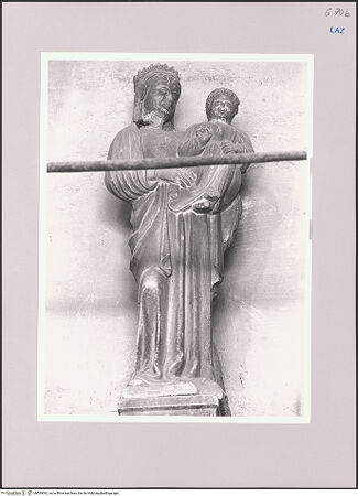 Vorderseite von Dinotola, Salvatore [https://www.deutsche-digitale-bibliothek.de/content/lizenzen/rv-ez/] Grabmal der Brüder Francesco und Nicola AnguillaraStatuen - Detail: Madonna, bh589092_recto. Foto: Dinotola, Salvatore.