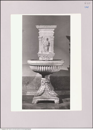 Vorderseite von unbekannt [https://www.deutsche-digitale-bibliothek.de/content/lizenzen/rv-fz/] Taufbecken - Gesamtansicht, bh589105_recto. Foto.