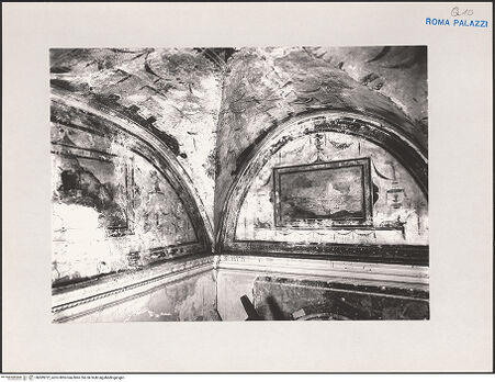 Vorderseite von Musei Vaticani [https://www.deutsche-digitale-bibliothek.de/content/lizenzen/rv-ez/] Fresken an Wand und Decke des Appartamento SalviatiGroteskendekoration - Gewölbeecke, bh589222_recto. Foto.