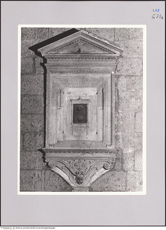 Vorderseite von unbekannt [https://www.deutsche-digitale-bibliothek.de/content/lizenzen/rv-fz/] Tabernakel - Gesamtansicht, bh589274_recto. Foto.