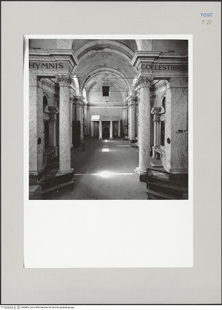 Vorderseite von Sigismondi, Roberto [https://rightsstatements.org/page/CNE/1.0/] San Francesco - Blick zur Eingangswand, bh589637_recto. Foto: Sigismondi, Roberto.