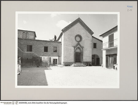 Vorderseite von Sigismondi, Roberto [https://rightsstatements.org/page/CNE/1.0/] Castelletto del Poggiolo - Piazza mit Kapelle, bh589658_recto. Foto: Sigismondi, Roberto.