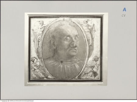 Vorderseite von Nationalmuseum Stockholm [https://rightsstatements.org/page/CNE/1.0/] Blatt mit gerahmter ZeichnungBildnis eines alten Mannes - Gesamtansicht mit Vasaris Rahmung, bh589946_recto. Foto.