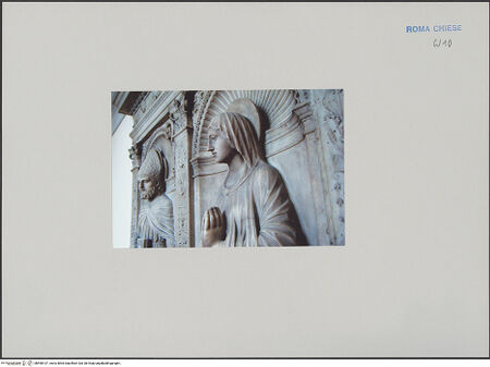 Vorderseite von unbekannt [https://rightsstatements.org/page/CNE/1.0/] Altar mit Maria und den Heiligen Katharina von Alexandrien (rechts) und Augustinus (links) - Detail: Oberkörper Marias, bh590107_recto. Foto: Negri Arnoldi, Francesco.