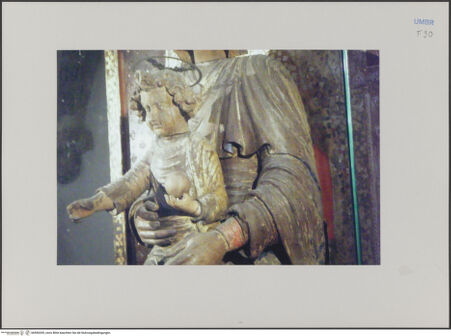 Vorderseite von unbekannt [https://www.deutsche-digitale-bibliothek.de/content/lizenzen/rv-fz/] Thronende Maria mit segnendem Kind - Detail: Maria  von rechts, bh590209_recto. Foto.