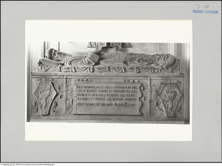 Vorderseite von unbekannt [https://www.deutsche-digitale-bibliothek.de/content/lizenzen/rv-fz/] Grabmal des Sergio Seripando - Frontalansicht: Gisant und Sakophag, bh590293_recto. Foto.