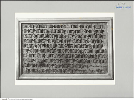 Vorderseite von unbekannt [https://www.deutsche-digitale-bibliothek.de/content/lizenzen/rv-fz/] Grabmal des Riccardo Caracciolo - Detail: Schrifttafel, bh590297_recto. Foto.