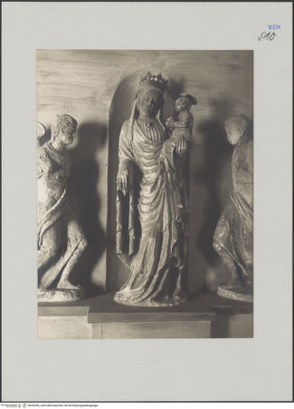 Vorderseite von Luce [https://rightsstatements.org/page/CNE/1.0/] Stehende Madonna - , bh590392_recto. Foto.