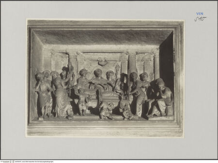 Vorderseite von ICCD [https://www.deutsche-digitale-bibliothek.de/content/lizenzen/rv-ez/] Grabmal des Mercurio Bua - Rechtes Relief: Totenwache für Franchino Gaffurio, bh590397_recto. Foto.