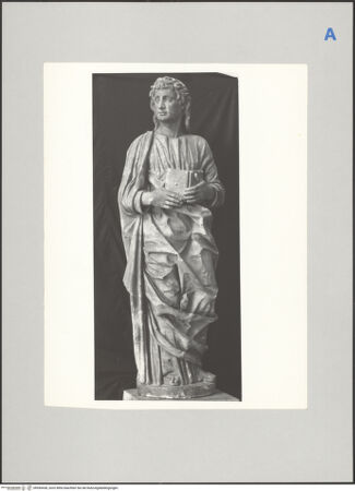 Vorderseite von Museo Civico Padova [https://www.deutsche-digitale-bibliothek.de/content/lizenzen/rv-ez/] Evangelist Johannes - Gesamtansicht von vorn, bh590438_recto. Foto.