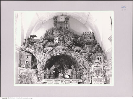 Vorderseite von Sopr. BAS Matera [https://www.deutsche-digitale-bibliothek.de/content/lizenzen/rv-ez/] Krippe  - Gesamtansicht, bh590499_recto. Foto.