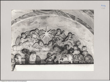 Vorderseite von Guido, Giovanni, Lecce [https://www.deutsche-digitale-bibliothek.de/content/lizenzen/rv-ez/] Krippe - Detail: Lünette mit Engeln und Königen, bh590506_recto. Foto.