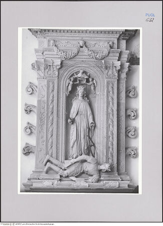 Vorderseite von Sopr. BAS BA [https://www.deutsche-digitale-bibliothek.de/content/lizenzen/rv-ez/] Altar der Heiligen Katharina - Gesamtansicht, bh590527_recto. Foto.