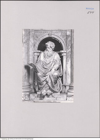 Vorderseite von ICCD [https://www.deutsche-digitale-bibliothek.de/content/lizenzen/rv-ez/] Marmorverkleidung der Casa SantaSüdfassadeMalachias - , bh590544_recto. Foto.