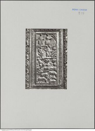 Vorderseite von Richter, Ernesto [https://www.deutsche-digitale-bibliothek.de/content/lizenzen/rv-fz/] Holztür mit der Gegenüberstellung von Szenen aus dem Leben von Moses und ChristusOffenbarung an Moses auf dem Berg Horeb, der brennende Dornbusch, Moses als Schafhirte bei Jethro - , bh590599_recto. Foto: Richter, Ernesto.