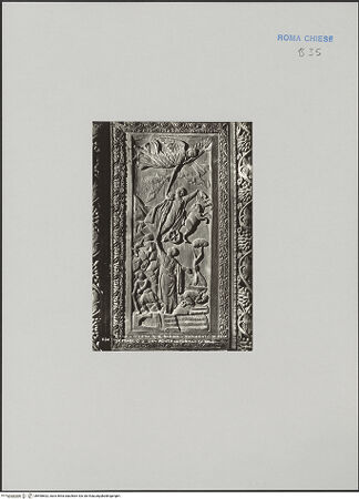 Vorderseite von Richter, E. - Roma [https://www.deutsche-digitale-bibliothek.de/content/lizenzen/rv-fz/] Holztür mit der Gegenüberstellung von Szenen aus dem Leben von Moses und ChristusHimmelfahrt des Elias - , bh590602_recto. Foto: Richter, E..