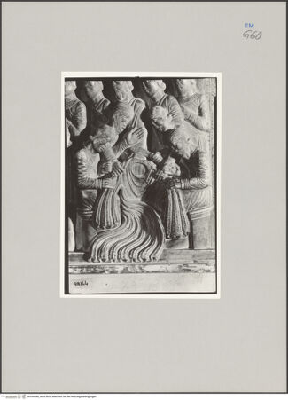 Vorderseite von unbekannt [https://www.deutsche-digitale-bibliothek.de/content/lizenzen/rv-fz/] Kreuzabnahme - Detail: Die Soldaten mit dem Gewand Christi, bh590688_recto. Foto.