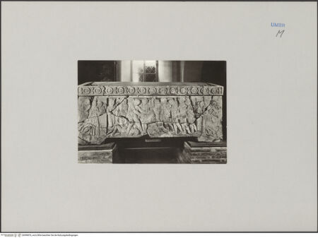 Vorderseite von Ed. G. Caroli [https://www.deutsche-digitale-bibliothek.de/content/lizenzen/rv-fz/] Sarkophag - , bh590876_recto. Foto.