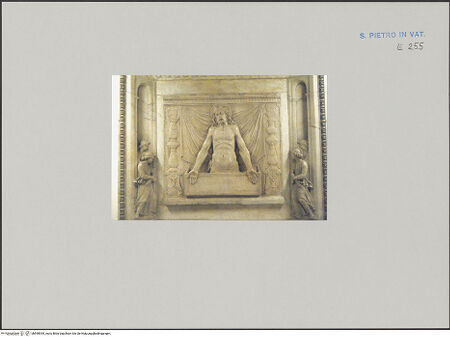 Vorderseite von unbekannt [https://www.deutsche-digitale-bibliothek.de/content/lizenzen/rv-fz/] Grabmal von Calixtus III.Christus Victima Santa - Gesamtansicht, bh590954_recto. Foto: Negri Arnoldi, Francesco.