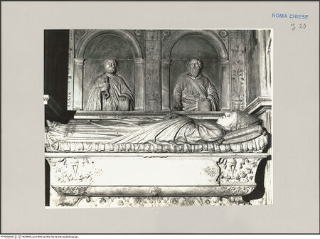 Vorderseite von unbekannt [https://www.deutsche-digitale-bibliothek.de/content/lizenzen/rv-fz/] Grabmonument des Kardinals Alano Coetivy - Detail: Sarkophag mit Liegefigur, bh590962_recto. Foto.