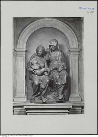 Vorderseite von ICCD [https://www.deutsche-digitale-bibliothek.de/content/lizenzen/rv-ez/] Grabmal des Johann GoritzAnna Selbdritt - Figurengruppe Anna Selbdritt in Nische, bh590983_recto. Foto.