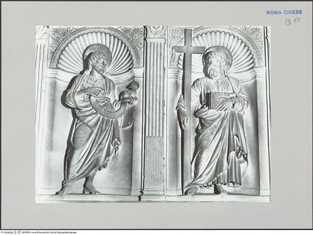 Vorderseite von unbekannt [https://www.deutsche-digitale-bibliothek.de/content/lizenzen/rv-fz/] TabernakelpendantsTabernakel für das Taufwasser - Der heilige Johannes der Täufer und ein weiterer Apostel, bh590995_recto. Foto.