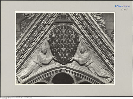 Vorderseite von unbekannt [https://www.deutsche-digitale-bibliothek.de/content/lizenzen/rv-fz/] Grabmal des Kardinals Filippo D'Alencon - Detail: Wappenhaltende Engel im Giebel, bh591003_recto. Foto.