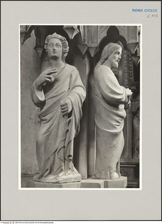 Vorderseite von unbekannt [https://www.deutsche-digitale-bibliothek.de/content/lizenzen/rv-fz/] Grabmal des Kardinals Filippo D'Alencon - Detail: Figuren in Nische auf der linken Säule (Ansicht von links), bh591009_recto. Foto.