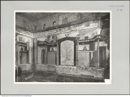 Vorderseite von Soprintendenza Foro Romano e Palatino [https://rightsstatements.org/page/CNE/1.0/] PalatinDomus Augusti - Sala delle Maschere, bh591345_recto. Foto.