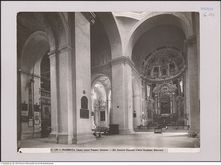 Vorderseite von Istituto Italiano d'Arti Grafiche, Bergamo [https://rightsstatements.org/page/CNE/1.0/] Santa Maria delle Vergini - Inneres, Blick zum Chor, bh591639_recto. Foto.