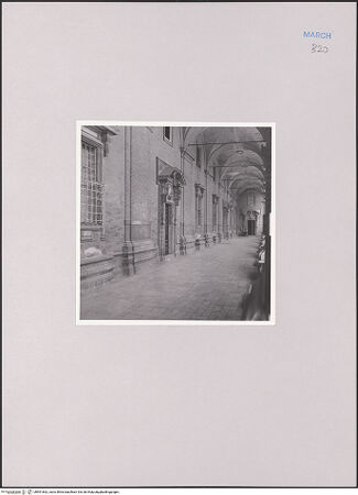 Vorderseite von Bibliotheca Hertziana [https://www.deutsche-digitale-bibliothek.de/content/lizenzen/rv-fz/] Palazzo Apostolico - Portikus, Inneres, bh591662_recto. Foto: Lotz, ?.