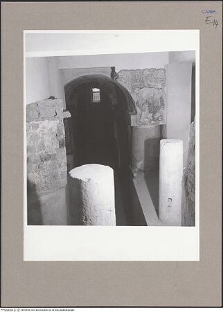 Vorderseite von Hutzel, Max [https://www.deutsche-digitale-bibliothek.de/content/lizenzen/rv-ez/] Santa Maria de Episcopio - Innenansicht, bh593465_recto. Foto: Hutzel, Max.