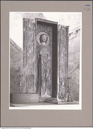 Vorderseite von Getty Research Institute [https://www.deutsche-digitale-bibliothek.de/content/lizenzen/rv-ez/] Tabernakel mit Figur des heiligen Peregrinus - Gesamtansicht von schräg links (Aufstellung in San Pellegrino), bh593740_recto. Foto: Hutzel, Max.