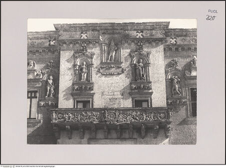 Vorderseite von Guido, Giovanni, Lecce [https://www.deutsche-digitale-bibliothek.de/content/lizenzen/rv-ez/] Castello de'Monti - Nordfassde, Obergeschoss, bh594578_recto. Foto.