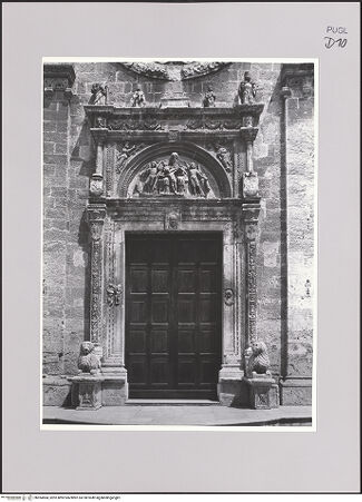 Vorderseite von Gernone [https://www.deutsche-digitale-bibliothek.de/content/lizenzen/rv-ez/] Duomo - Fassade, Mittelportal, bh594584_recto. Foto.