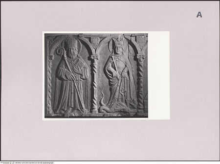 Vorderseite von Bibliotheca Hertziana [https://www.deutsche-digitale-bibliothek.de/content/lizenzen/rv-fz/] Christus im Grab mit Heiligen (Frontplatte und Seitenplatte eines Sarkophags) - Detail: Heiliger Nikolaus und Heilige Margarethe von Antiochia, bh594647_recto. Foto: Negri Arnoldi, Francesco.