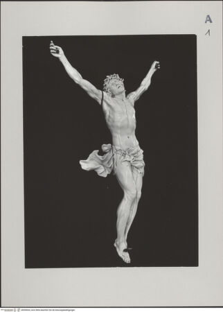 Vorderseite von unbekannt [https://www.deutsche-digitale-bibliothek.de/content/lizenzen/rv-fz/] Kruzifix - Gesamtansicht, seitlich (Kreuz nicht sichtbar), bh594654_recto. Foto: Eugenio Monti.