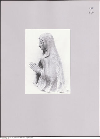 Vorderseite von Pace, Valentino [https://www.deutsche-digitale-bibliothek.de/content/lizenzen/rv-fz/] Maria im Gebet - Gesamtansicht, seitlich von rechts, bh594715_recto. Foto: Pace, Valentino.