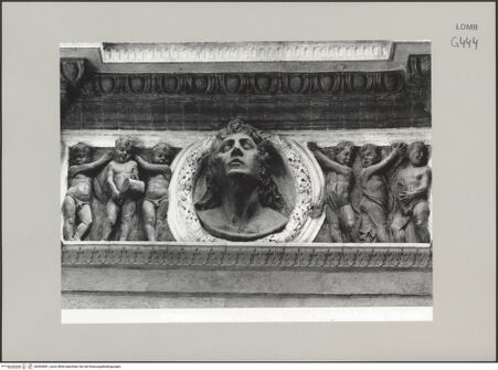 Vorderseite von Scarioni, Sandro [https://www.deutsche-digitale-bibliothek.de/content/lizenzen/rv-fz/] Puttenszenen und acht umkränzte Tondi mit figürlichen Büsten - Detail, bh594981_recto. Foto: Scarioni, Sandro.