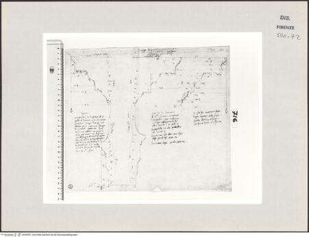 Vorderseite von Centro Studi Antonio Sangallo il Giovane, Montefiascone [https://www.deutsche-digitale-bibliothek.de/content/lizenzen/rv-ez/] Antikes Gebälk - , bh595507_recto. Foto.