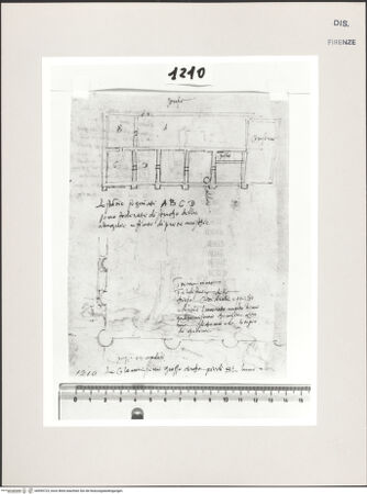 Vorderseite von Centro Studi Antonio Sangallo il Giovane, Montefiascone [https://www.deutsche-digitale-bibliothek.de/content/lizenzen/rv-ez/] Terracina, Grundriss der Substruktionen zweier Tempel - , bh595723_recto. Foto.