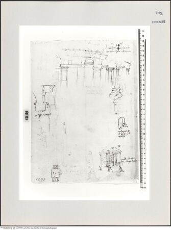 Vorderseite von Centro Studi Antonio Sangallo il Giovane, Montefiascone [https://www.deutsche-digitale-bibliothek.de/content/lizenzen/rv-ez/] Rom, Studien zu den Tempeln des Forum Holitorium - , bh595737_recto. Foto.
