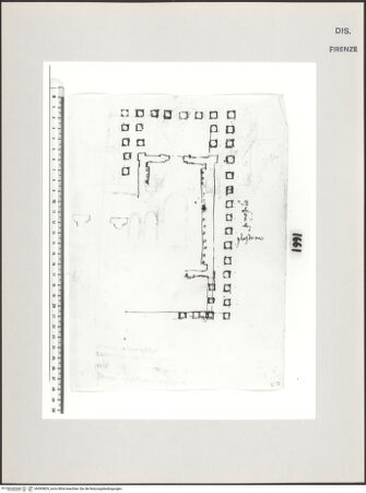 Vorderseite von Centro Studi Antonio Sangallo il Giovane, Montefiascone [https://www.deutsche-digitale-bibliothek.de/content/lizenzen/rv-ez/] Rom, Hadrianstempel, Grundriss - , bh595829_recto. Foto.