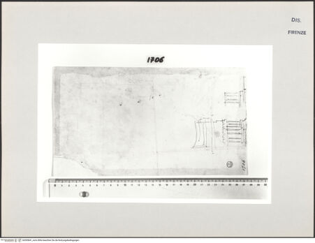 Vorderseite von Centro Studi Antonio Sangallo il Giovane, Montefiascone [https://www.deutsche-digitale-bibliothek.de/content/lizenzen/rv-ez/] Details eines dorischen Gebälks - , bh595841_recto. Foto.