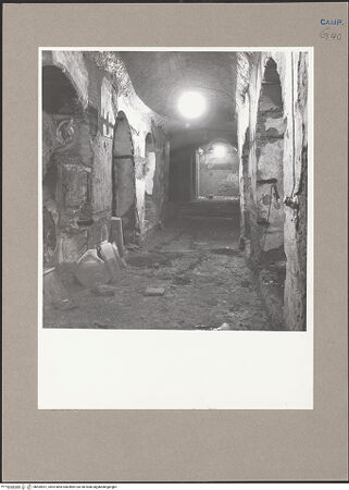 Vorderseite von Hutzel, Max [https://www.deutsche-digitale-bibliothek.de/content/lizenzen/rv-ez/] Grotta di San Biagio - Galerie B. Blick in Richtung Raum E, bh595957_recto. Foto: Hutzel, Max.