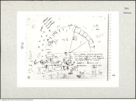 Vorderseite von Centro Studi Antonio Sangallo il Giovane, Montefiascone [https://www.deutsche-digitale-bibliothek.de/content/lizenzen/rv-ez/] Villa Potenza (Macerata), Planskizze des römischen Theaters in Helvia Recina - , bh600630_recto. Foto.