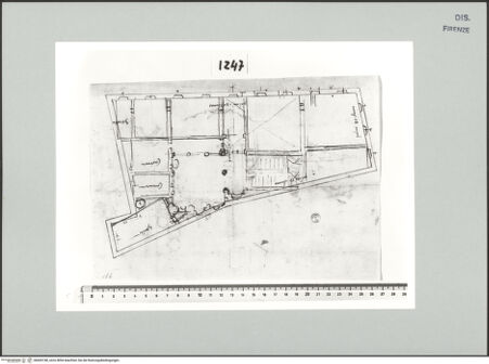 Vorderseite von Centro Studi Antonio Sangallo il Giovane, Montefiascone [https://www.deutsche-digitale-bibliothek.de/content/lizenzen/rv-ez/] Rom (?), Grundrisstudie eines unbekannten Palazzo - , bh600748_recto. Foto.